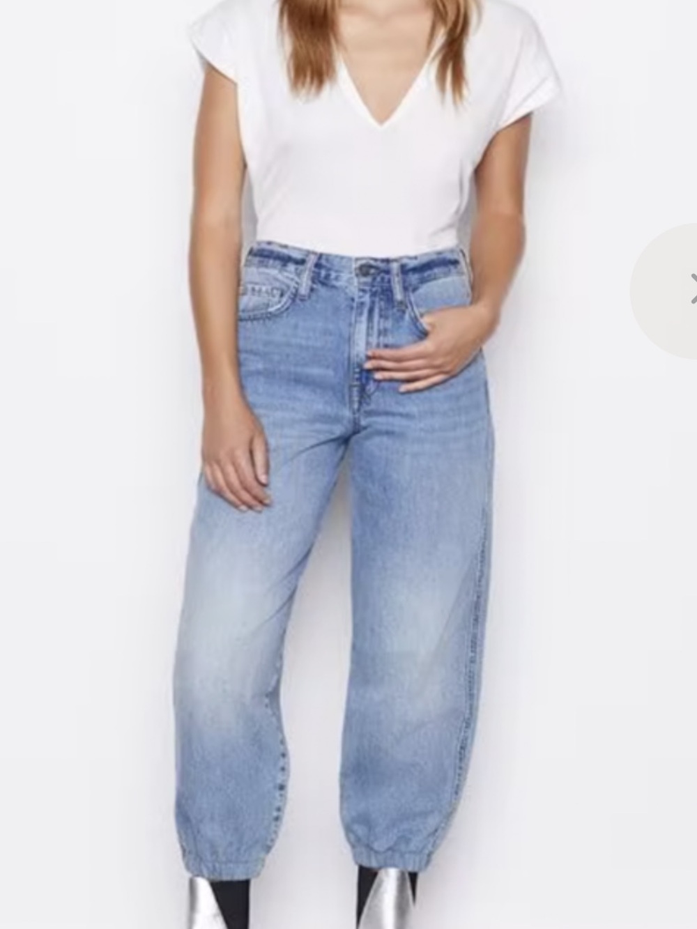 FRAME | Lounge jogger denim in “chill” wash